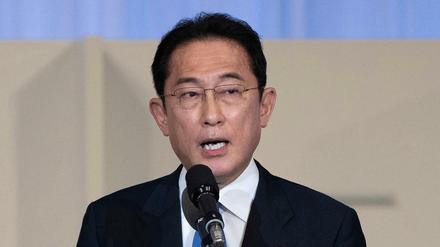 Fumio Kishida, ehemaliger Außenminister von Japan, spricht nachdem er zum neuen Parteivorsitzenden der Liberaldemokraten erklärt wurde.
