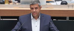  Raed Saleh (SPD), Fraktionsvorsitzender, will auf die Erfahrung von Torsten Schneider nicht verzichten.