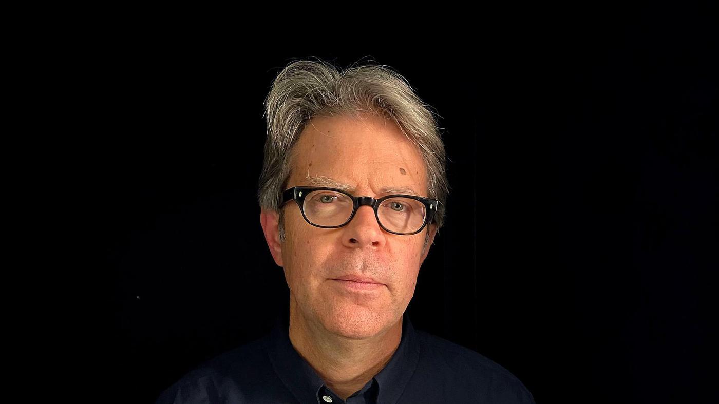 Jonathan franzen. Франзен дж. Поправки. Джонатан франзен перекрестки. Jonathan franzen.