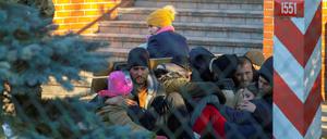 Migranten an der Grenze von Belarus zu Polen. 