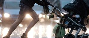 Ein Regenschauer ist noch kein Extremwetter, aber heute geborene Kinder müssen in Zukunft auch häufiger mit Überschwemmungen rechnen.