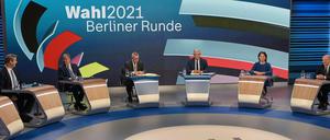 Zwei Ansprüche aufs Kanzleramt und ein Gesprächsangebot: In der „Berliner Runde“ von ARD und ZDF gaben die Politiker die Richtung für die Zeit nach der Wahl vor. 