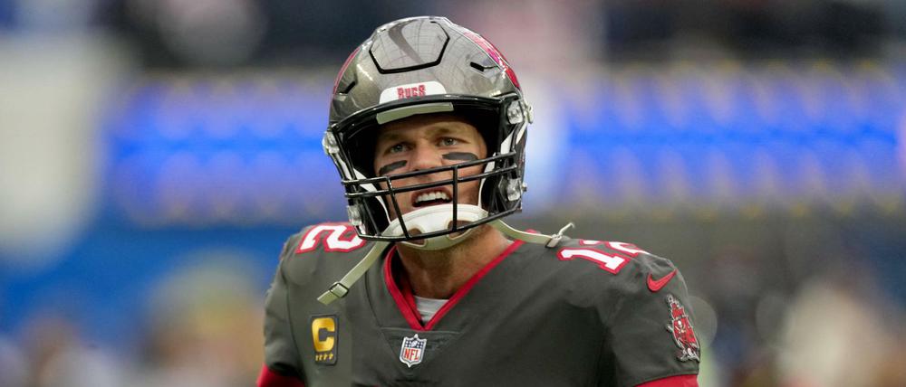 Quarterback Tom Brady spielt im Gillette-Stadium der New England Patriots - aber im Trikot der anderen Mannschaft