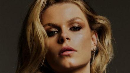 Im November veröffentlicht Davina Michelle ihre neue Single "Hold On"