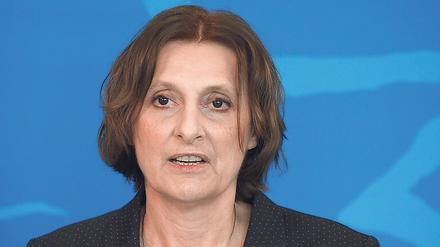 Bildungsministerin Britta Ernst (SPD) kann 2,57 Milliarden Euro ausgeben. Es ist der größte Einzeletat im Brandenburger Haushalt.