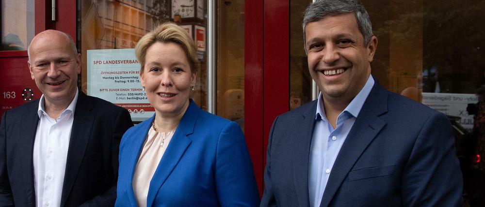 Konstruktiv. Kai Wegner (CDU, links), Franziska Giffey und Raed Saleh (SPD) trafen sich am Montag zu Sondierungen.