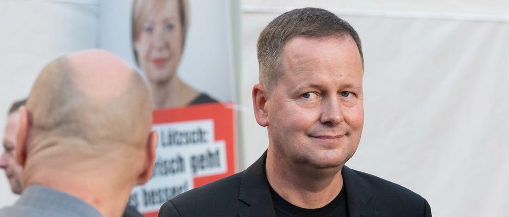 Nach unbestätigten Angaben des Grünen-Mitglieds Nicolas Scharioth auf Twitter soll der Vorsprung von Oda Hassepaß 23 Erststimmen betragen.