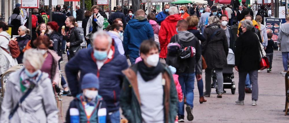 Der Winter könnte unegmütlich werden - das RKI warnt vor steigenden Fallzahlen.  