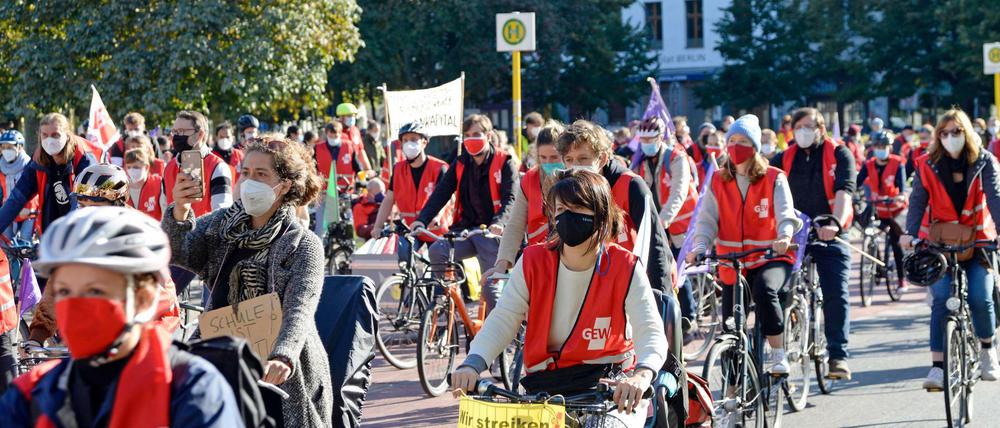 Für kleinere Klassen wurde bereits im Oktober demonstriert und gestreikt.