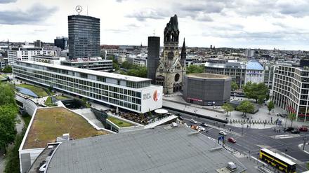 Blick über Bikini Berlin, Gedächtniskirche und Europacenter.