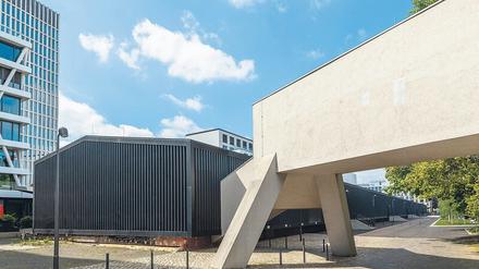 Das war knapp. Dem Hamburger Bahnhof bleiben die Rieckhallen als Ausstellungsfläche für Gegenwartskunst erhalten.