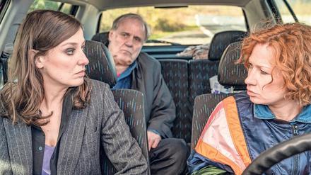 „Tschick“ in den Wechseljahren? Alexandra Maria Lara, Birgit Minichmayr und Joseph Bierbichler (auf dem Rücksitz) unterwegs nach Italien.