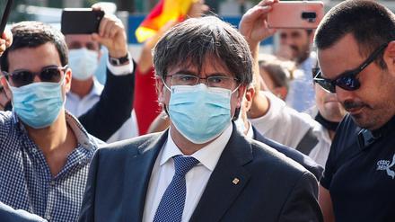 Carles Puigdemont vor dem Gerichtsgebäude in Sassari, Italien, am Montag.