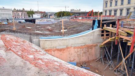 Die Baustelle der Einheitswippe. In einem Jahr, am Tag der Deutschen Einheit 2022 soll das „Denkmal in Bewegung“ eingeweiht werden. 
