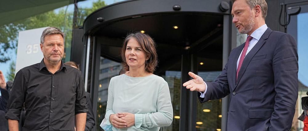 Wirtschaftsminister Robert Habeck, Außenministerin Annalena Baerbock und Finanzminister Christian Lindner sind sich beim Haushalt noch uneinig.