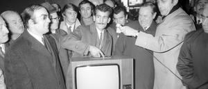Der Türke Ismail Bahadir war der millionste Gastarbeiter der im Zuge des Anwerbeabkommens 1969 nach Duetschland. 