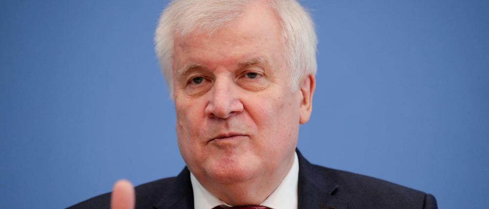 Die Sport-Kompetenz von Horst Seehofer ist überschaubar.