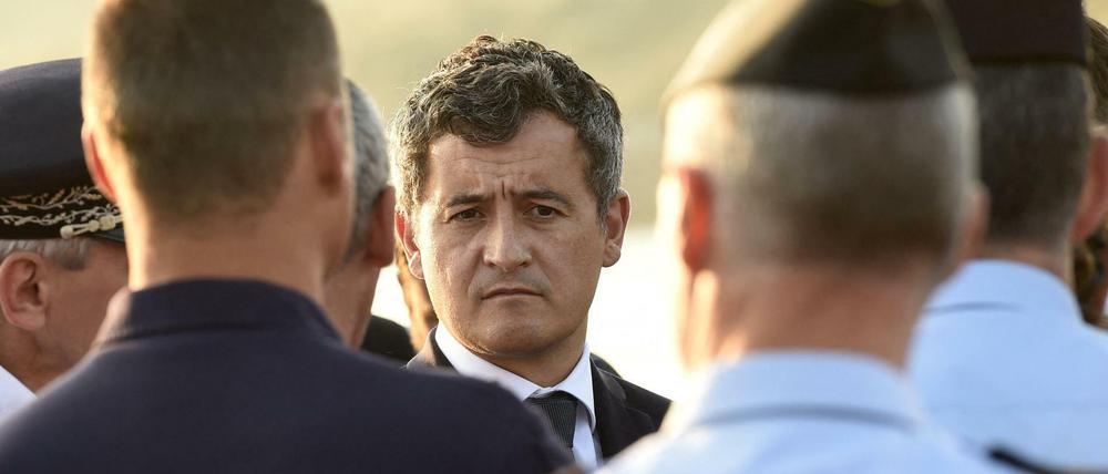 Frankreichs Innenminister Gerald Darmanin (m) hat ein Migrationsabkommen zwischen der EU und Großbritannien gefordert.