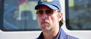 Ausgebrannt. Volker Feldmann (Bjarne Mädel) rackert sich ab, kommt aber auf keinen grünen Zweig. 