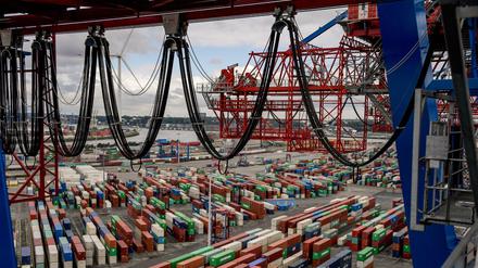 Bei der Logistik gibt es weltweit derzeit einige Probleme. Das lähmt die Konjunktur zunehmend. 