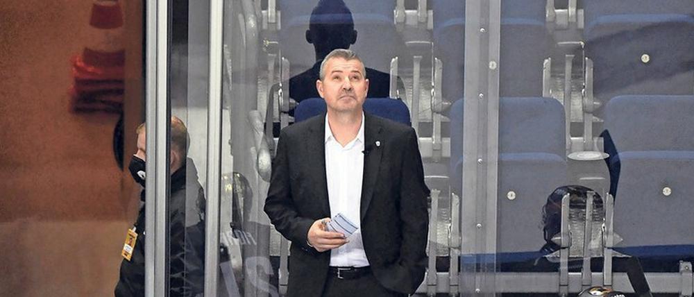 Neues Gefühl. Beim 6:3 gegen den HC Lugano sah Eisbären-Trainer Serge Aubin zum ersten Mal in dieser Saison einen zufriedenstellenden Endstand auf dem Videowürfel der Arena am Ostbahnhof.