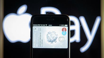 Der Bezahldienst Apple Pay ist schon länger im Visier der EU-Wettbewerbshüter:innen.