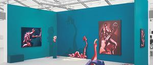 Blick in den Stand der Berliner Galerie Tanja Wagner mit einer Soloschau von Cathrin Hoffmann.