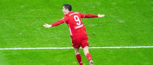 Abflug an die Tabellenspitze. Vorige Saison erzielte Robert Lewandowski in der Nachspielzeit den Siegtreffer in Leverkusen. Danach stürzte Bayer ab.