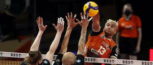 Und druff! Benjamin Patch von den BR Volleys.