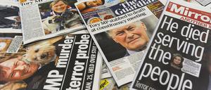 Amess war am Freitag während einer Bürgersprechstunde in seinem Wahlkreis in der Grafschaft Essex von einem Angreifer erstochen worden.