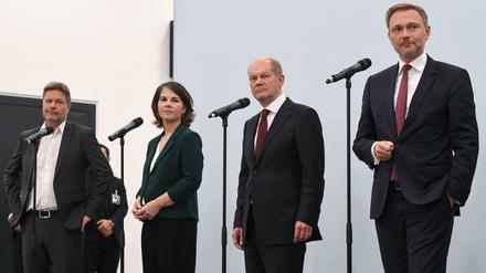 Parteichefs und Kanzlerkandidaten der Ampel-Parteien haben sich für Koalitionsverhandlungen ausgesprochen.