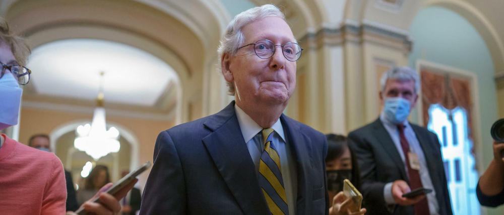 Der Minderheitsführer der Republikaner im Senat, Mitch McConnell, hat vorgeschlagen, eine Notfall-Anhebung der Schuldengrenze nicht zu blockieren.