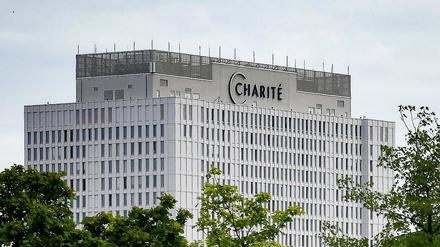 Der Charité-Bettenturm in Berlin-Mitte.