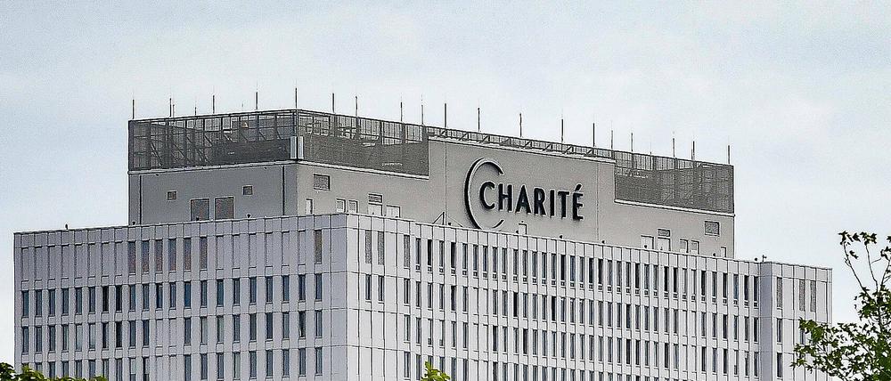 Der Charité-Bettenturm in Berlin-Mitte.
