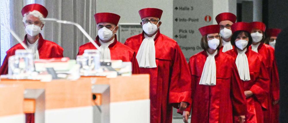 Die Mitglieder des Zweiten Senats des Bundesverfassungsgericht haben zwei Tage über Parteifinanzen verhandelt.