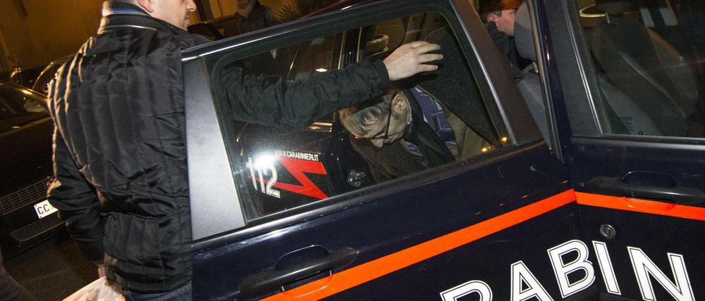 Die italienische Polizei hat in Neapel, Caserta und Salerno mehr als 40 Personen festgenommen.