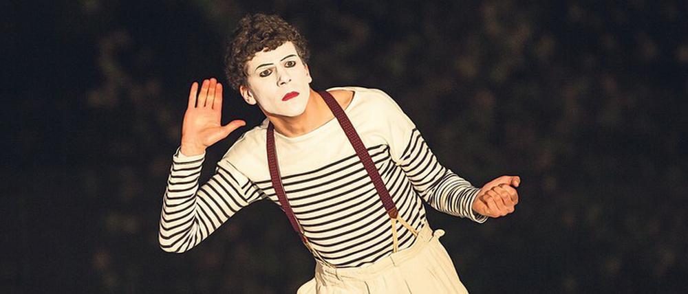 Konzentration. Der sonst so quirlige Jesse Eisenberg in der Rolle des Pantominen Marcel Marceau.