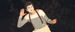 Konzentration. Der sonst so quirlige Jesse Eisenberg in der Rolle des Pantominen Marcel Marceau.