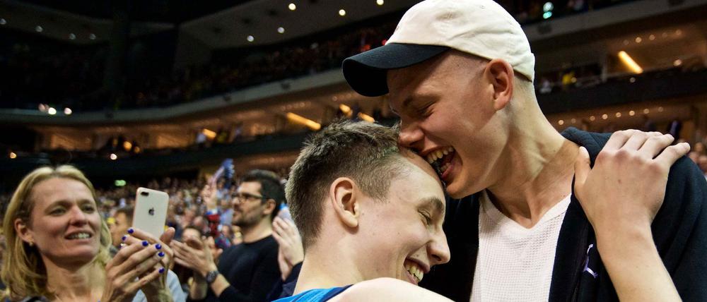 Franz und Moritz Wagner stammen beide aus der Jugend von Alba Berlin und spielen nun gemeinsam beim NBA-Team der Orlando Magic.