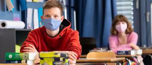 Bundesweit wurden in den vergangenen vier Wochen 636 Ausbrüche an Schulen gemeldet.