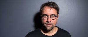 Der Schauspieler Jan Josef Liefers wünscht sich eine bessere Kommunikation in der deutschen Pandemiepolitik.