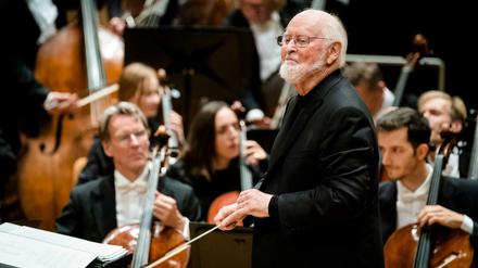 Weltberühmter Debütant: John Williams am Dirigentenpult der Berliner Philharmoniker.