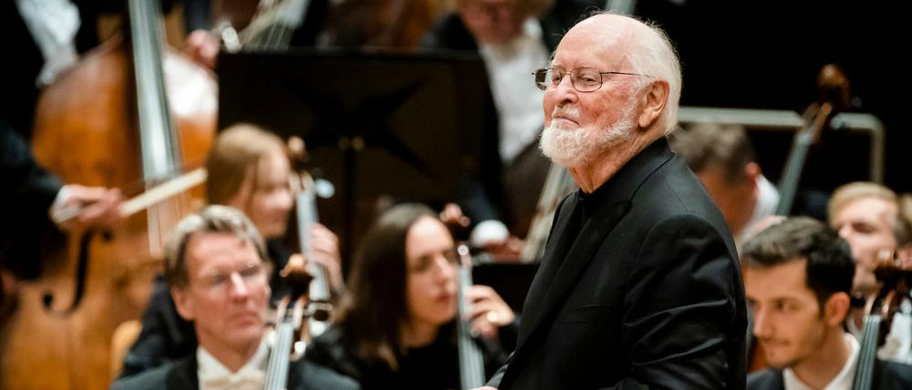Weltberühmter Debütant: John Williams am Dirigentenpult der Berliner Philharmoniker.