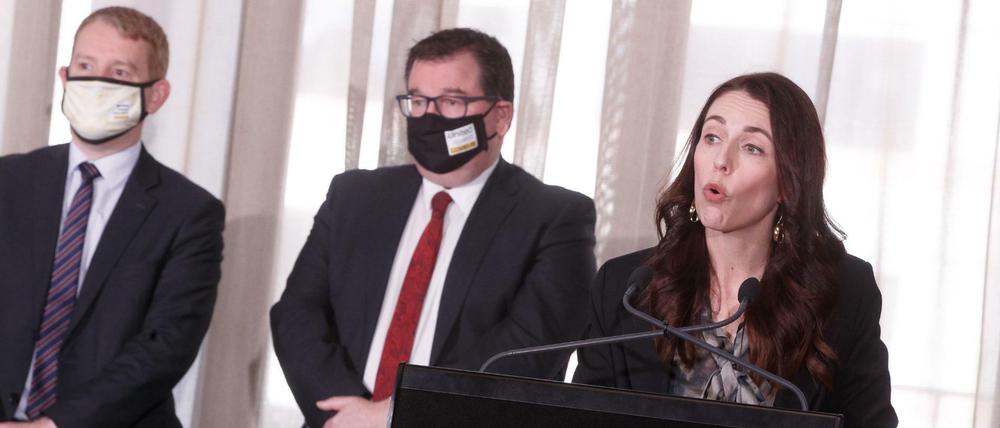 Jacinda Ardern, Premierministerin von Neuseeland, gibt neues Ampelsystem für den Umgang mit Covid-19 bekannt.