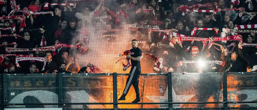 Hoch her ging es am Donnerstagabend in Rotterdam.