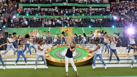 Beim DFB-Pokal-Finale 2017 kam die Idee einer Halbzeitshow von Helene Fischer nur, sagen wir, semi-gut an.