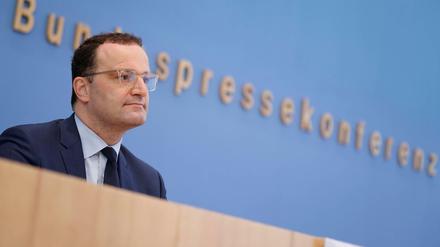 Bundesgesundheitsminister Jens Spahn stößt auf geteiltes Echo auf seinen Vorschlag die Corona-Notlage zu beenden.