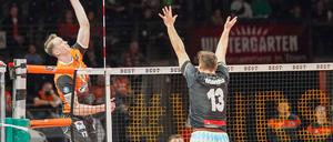 Marek Sotola tut sich bei den Volleys im Angriff und im Block hervor.