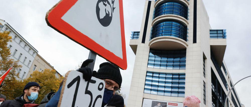 Warnung vor der Erderwärmung: Demonstranten vor der SPD-Parteizentrale.