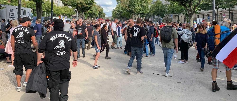 Mitglieder des Berserker-Clans bei der Querdenken-Demonstration am 29. August 2020. 